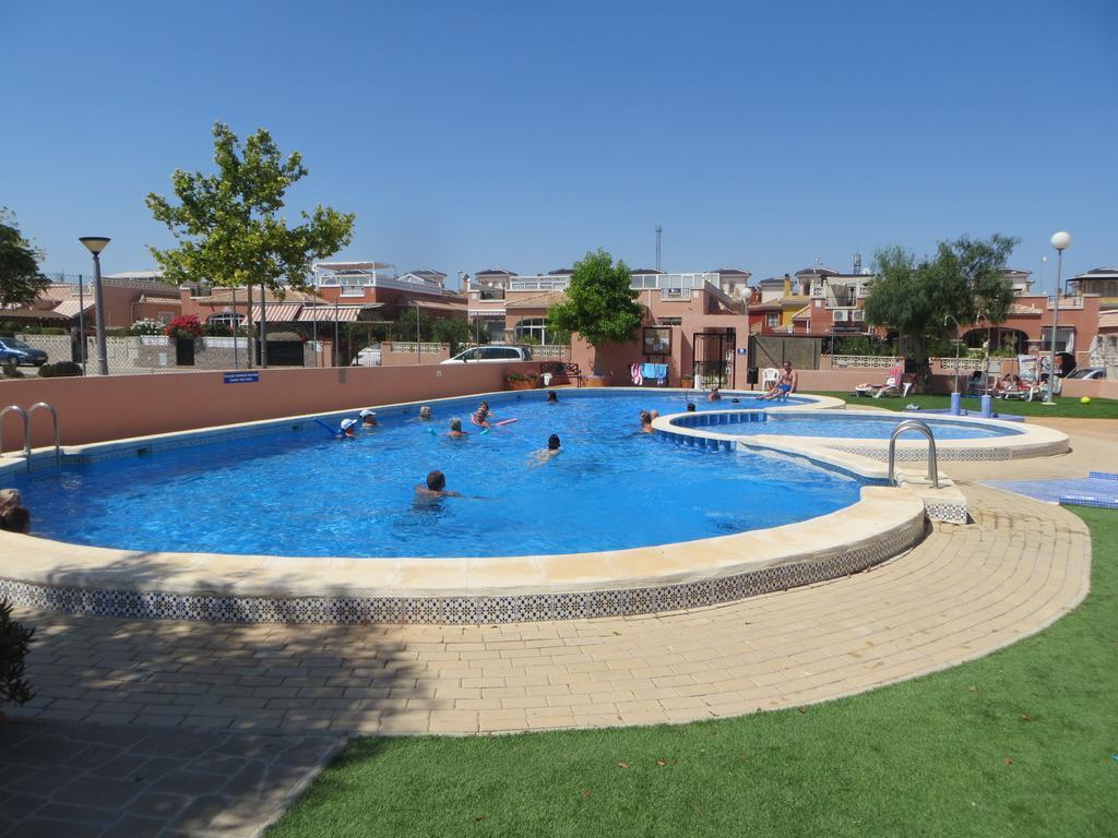 La Herrada Los Montesinos Zimmer foto